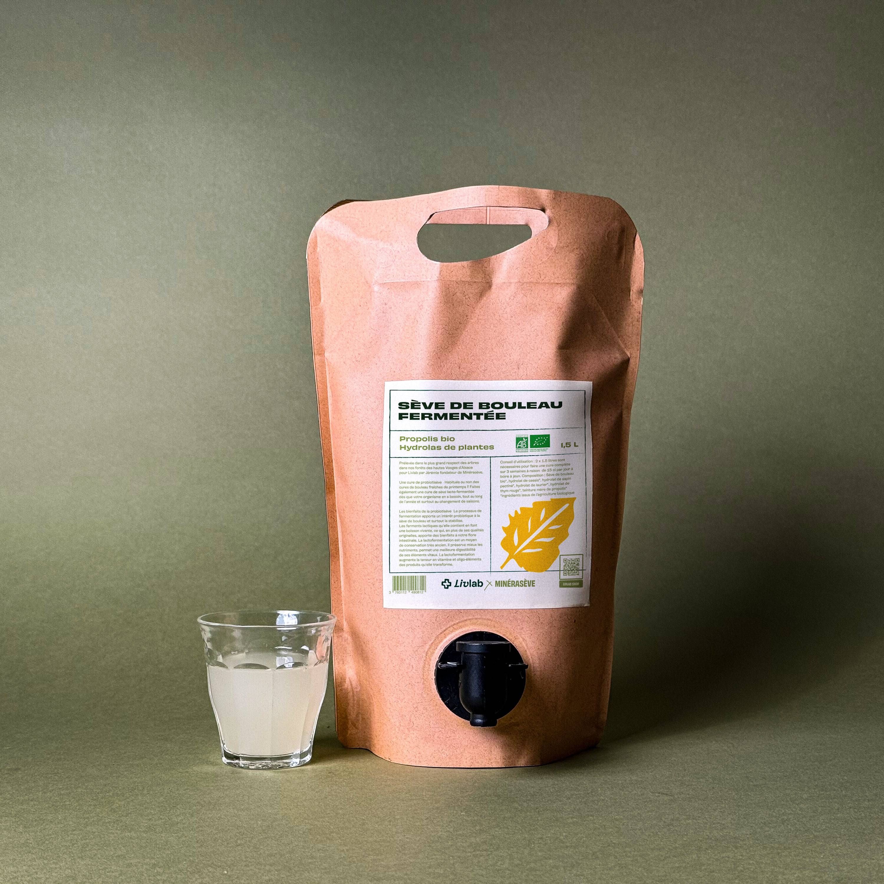 LIVLAB Sève de bouleau fermentée in a 1.5 L bottle with a clear view of the liquid and label design.