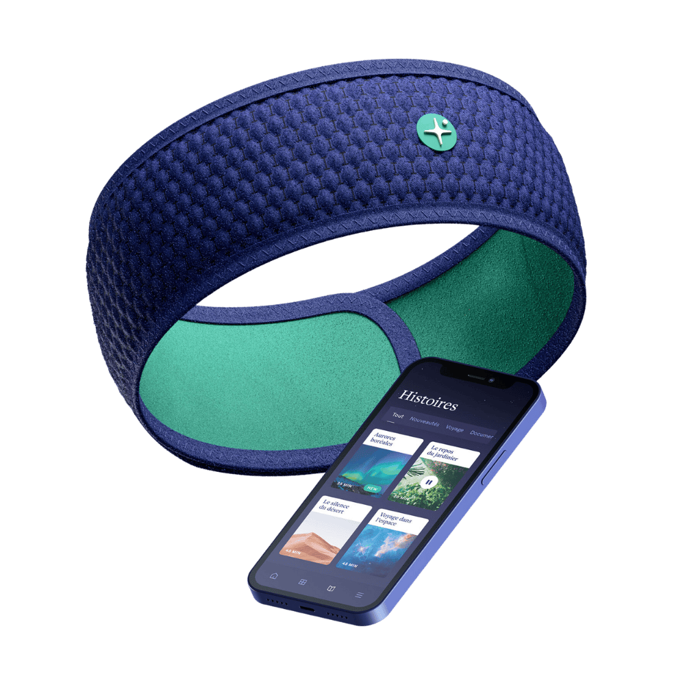 HoomBand by LIVLAB, a sleep audio bandeau with access to the Livlab app, displayed in a cozy bedroom setting.