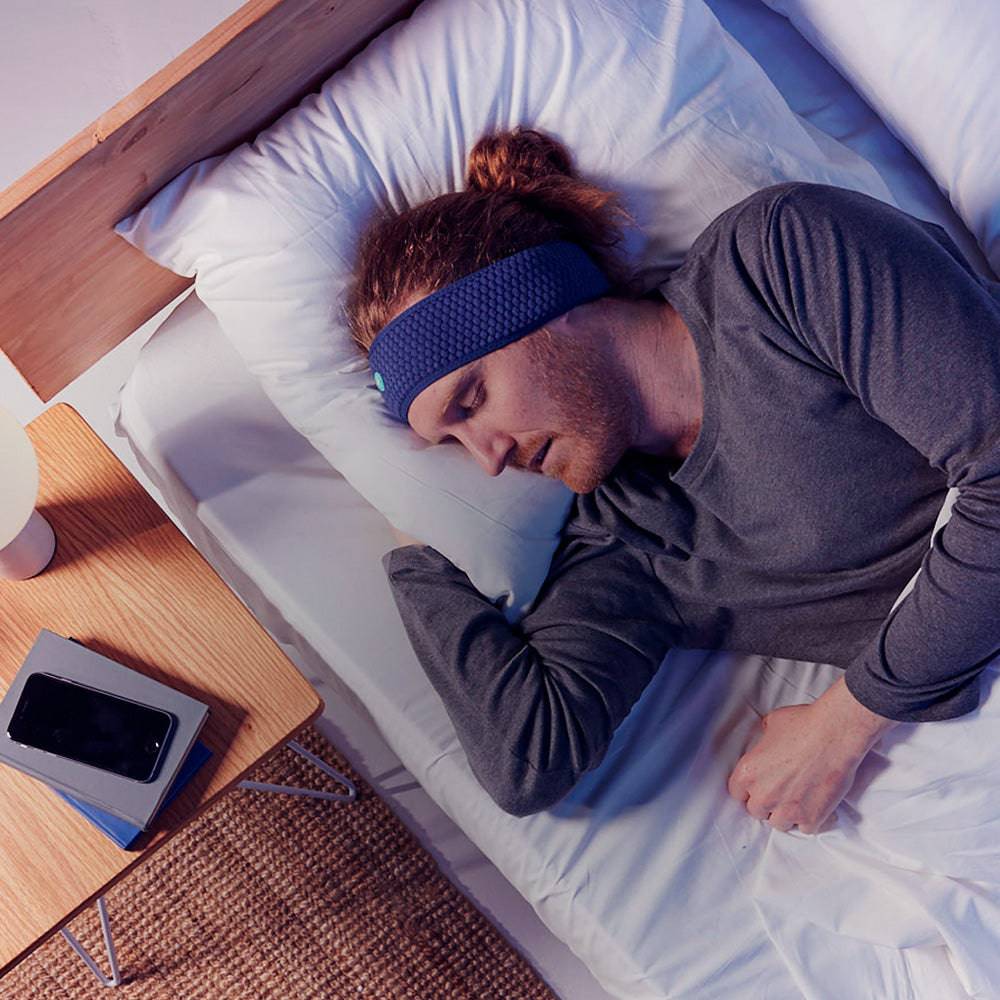 HoomBand by Livlab, a sleep audio bandeau with Livlab app access and HoomBook audio pack, shown in a serene setting.