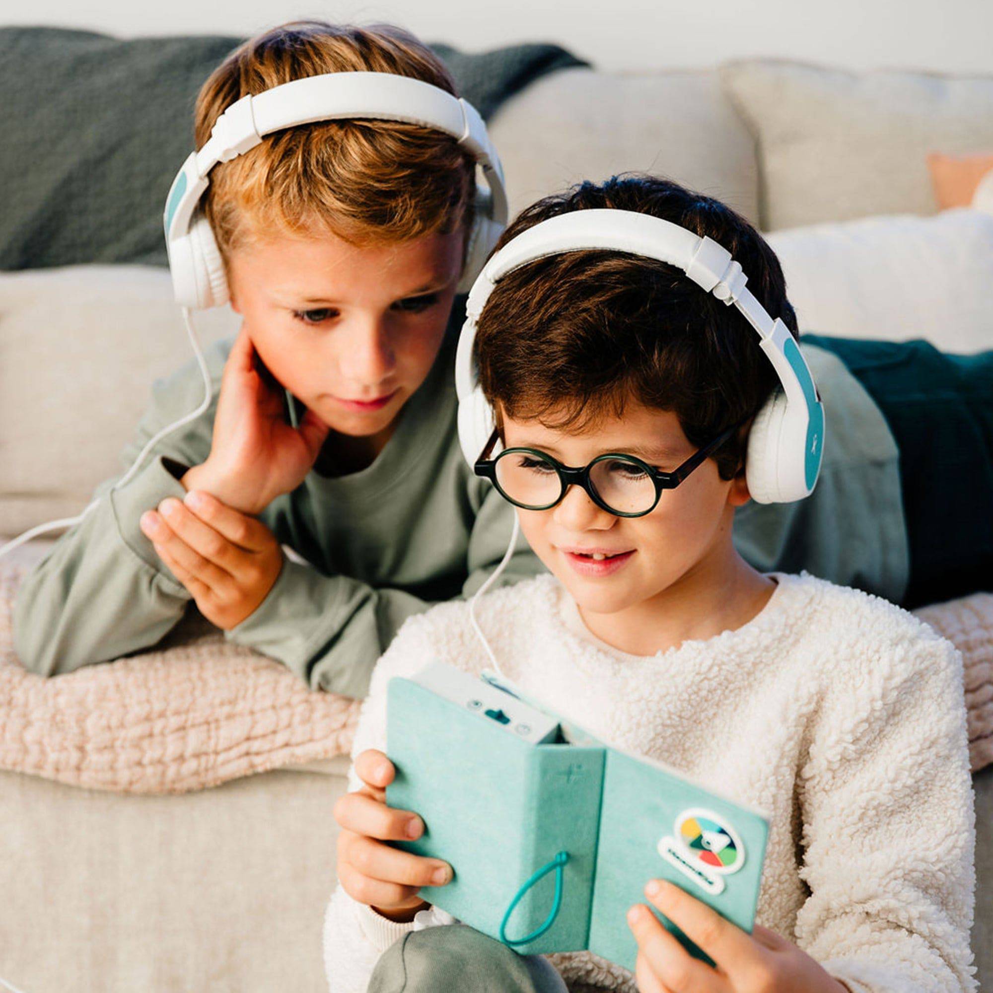 LIVLAB HoomKid adjustable, foldable headphones in vibrant colors, showcasing customizable design and comfort features.